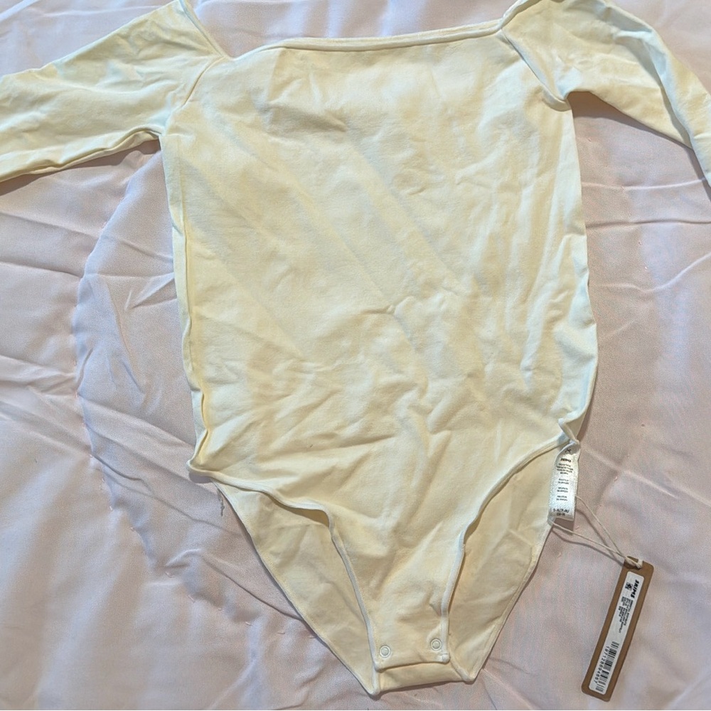 SKIMS Off-White Long Sleeve Off - shoulder Bodysuit